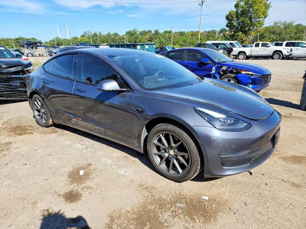 2021 TESLA MODEL 3 — Passenger 3/4