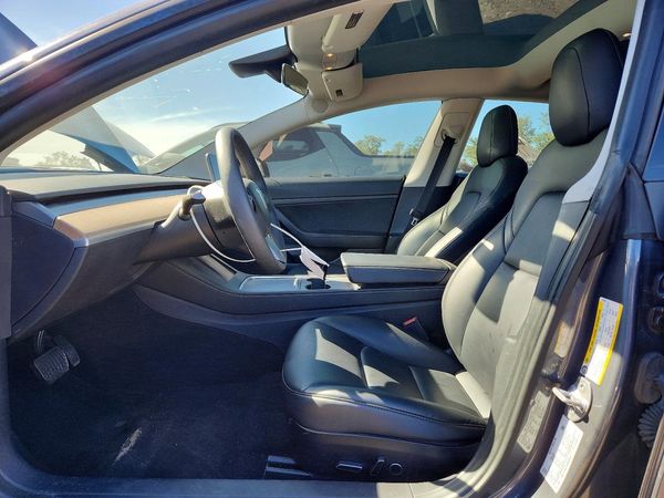 2021 TESLA MODEL 3 — DENT