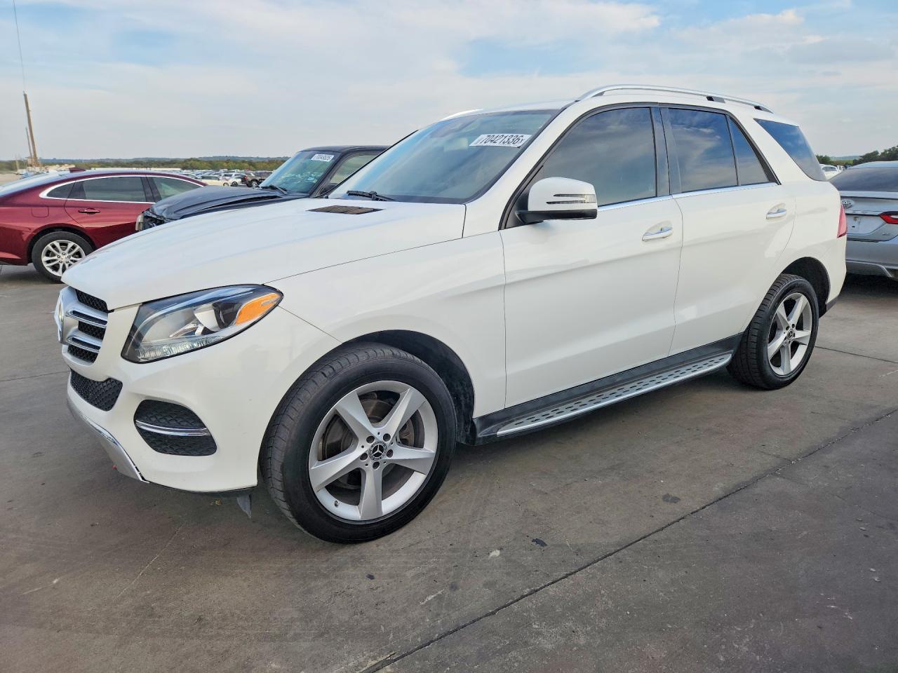 2018 MERCEDES-BENZ GLE GLE350 — Front 3/4