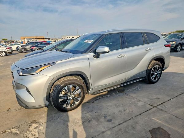 2021 TOYOTA HIGHLANDER — DSFA — Front 3/4