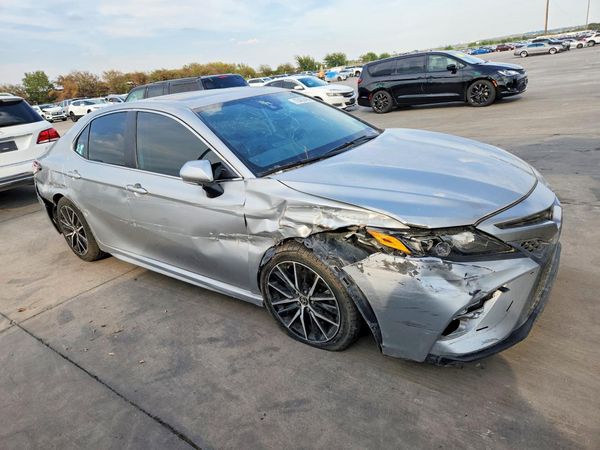 2021 TOYOTA CAMRY SE + Convenient Pkg — Passenger 3/4
