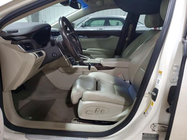 2013 CADILLAC XTS Luxury — DENT