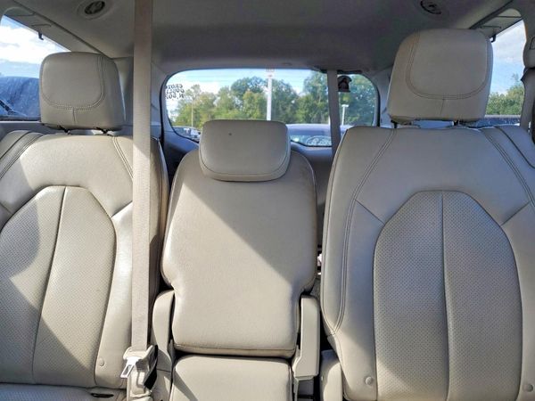2017 CHRYSLER PACIFICA Touring L Plus — SUVN