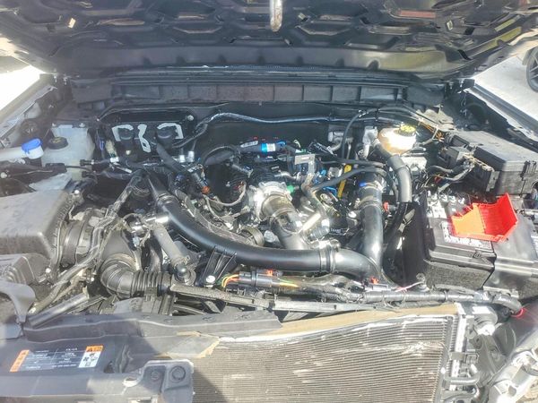 2025 FORD BRONCO Heritage — Engine bay