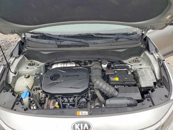 2021 KIA SELTOS SX — Engine bay