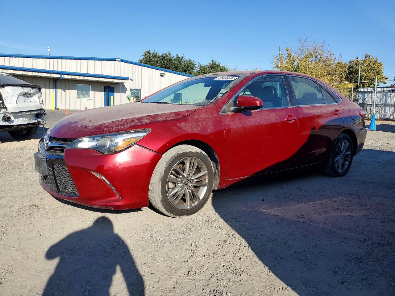 2016 TOYOTA CAMRY — Front 3/4