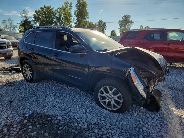 2014 JEEP CHEROKEE Latitude — Passenger 3/4