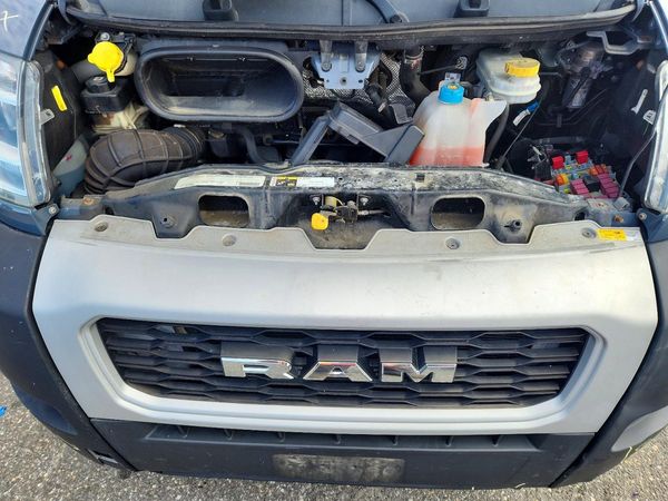 2020 RAM PROMASTER 3500 VF — Engine bay