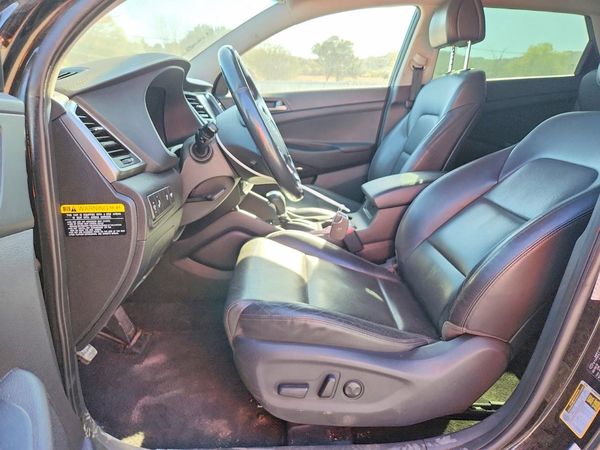 2018 HYUNDAI TUCSON — DENT