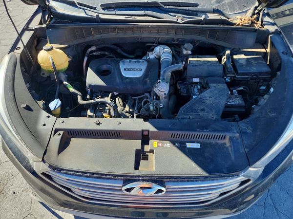 2018 HYUNDAI TUCSON — Engine bay
