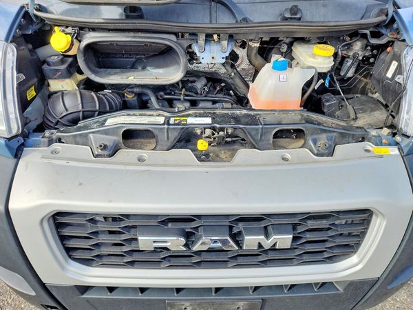 2020 RAM PROMASTER 3500 VF — Engine bay
