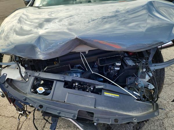 2024 NISSAN MURANO SL — Engine bay
