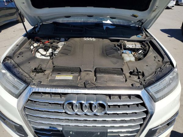 2017 AUDI Q7 quattro Premium Plus — Engine bay