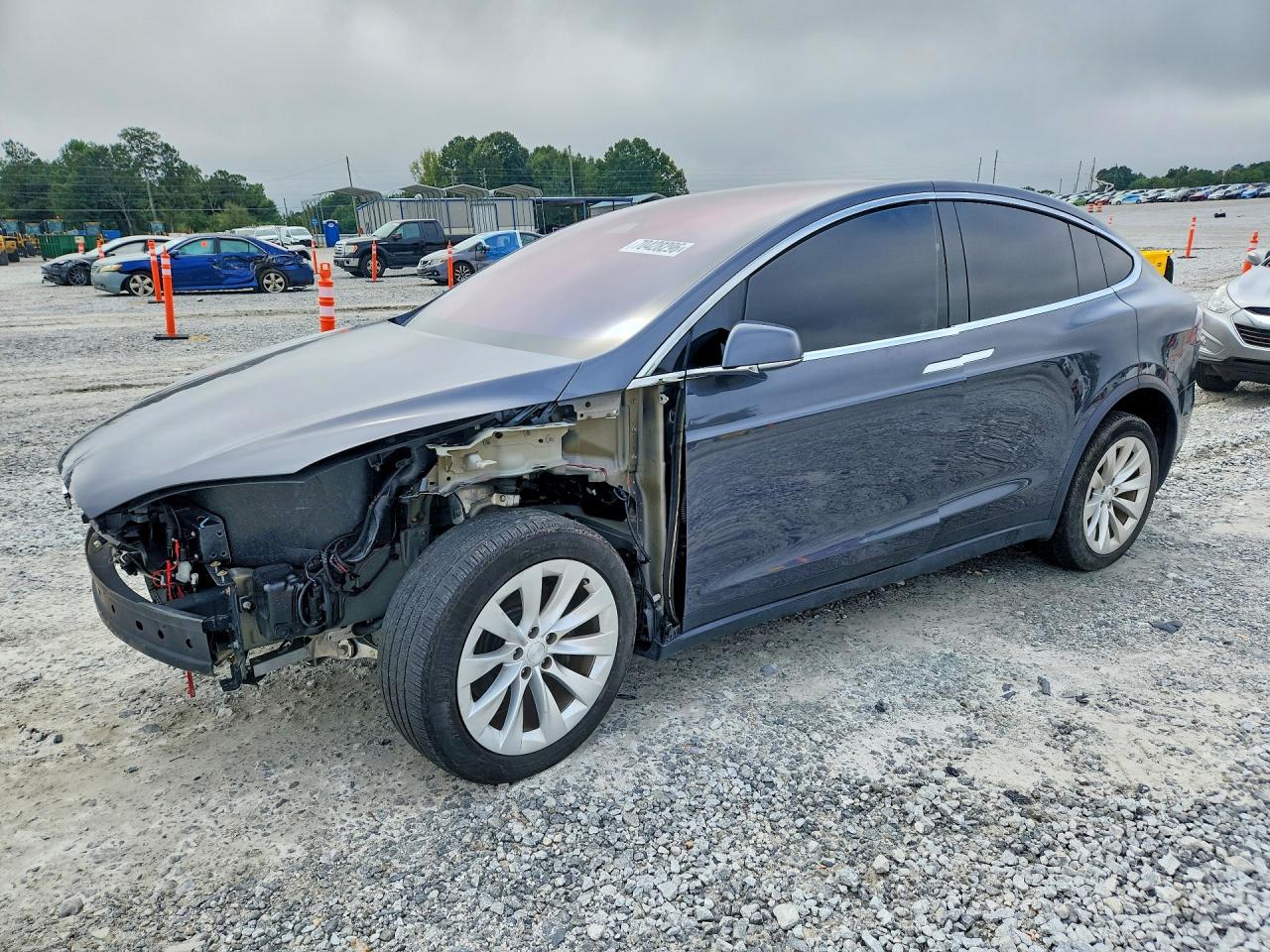 2018 TESLA MODEL X — Front 3/4