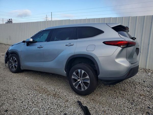 2022 TOYOTA HIGHLANDER XLE — DSRA
