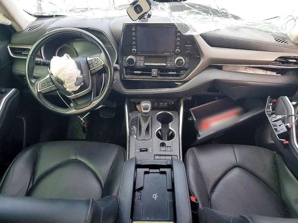 2022 TOYOTA HIGHLANDER XLE — CKPT