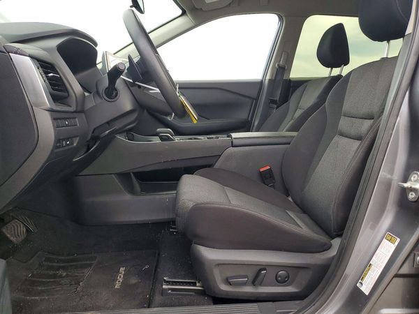 2024 NISSAN ROGUE SV — DENT