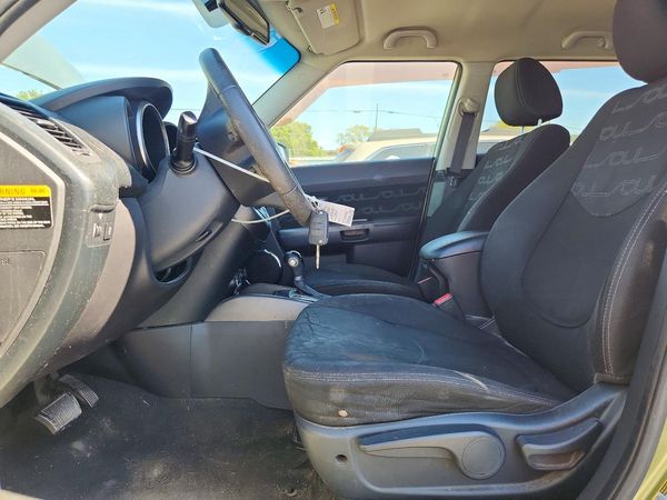 2012 KIA SOUL GL — DENT