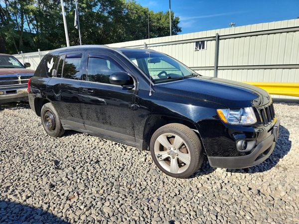 2012 JEEP COMPASS Sport — Passenger 3/4