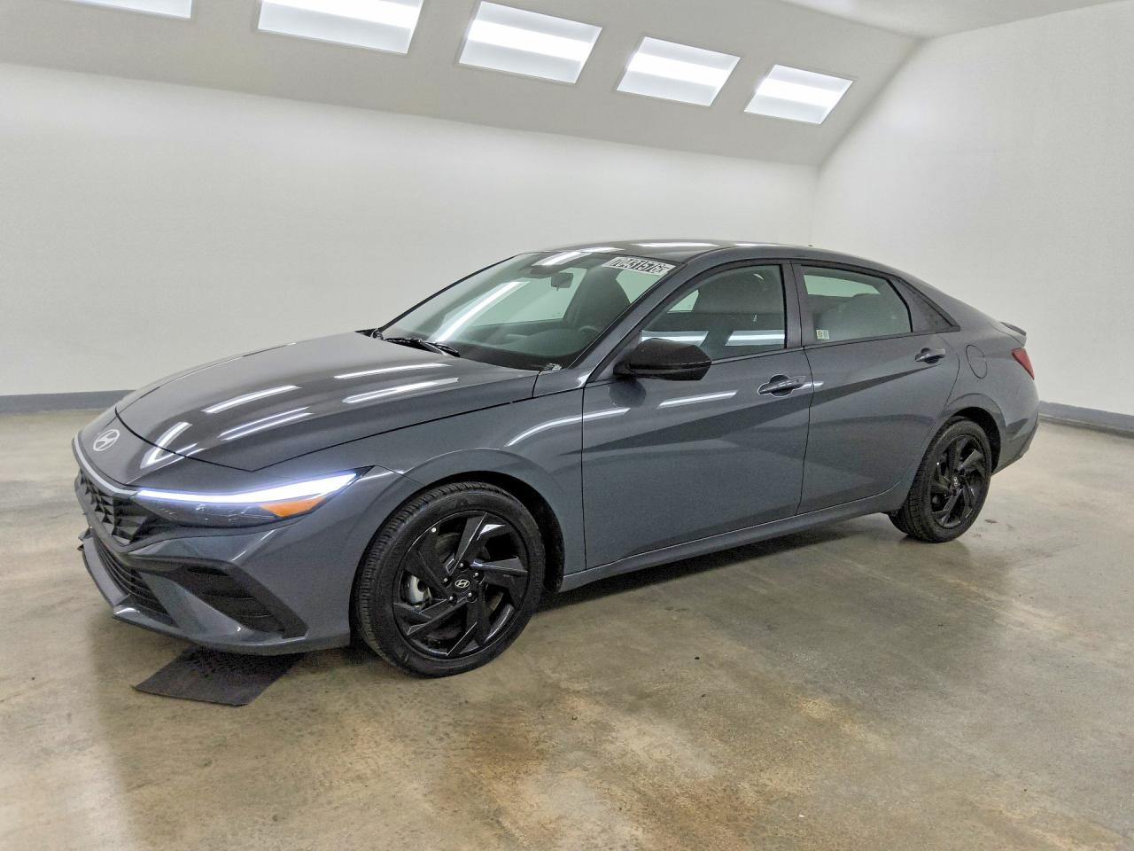 2026 HYUNDAI ELANTRA — Front 3/4