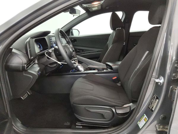 2026 HYUNDAI ELANTRA — DENT