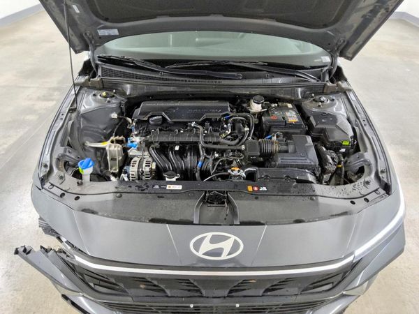 2026 HYUNDAI ELANTRA — Engine bay