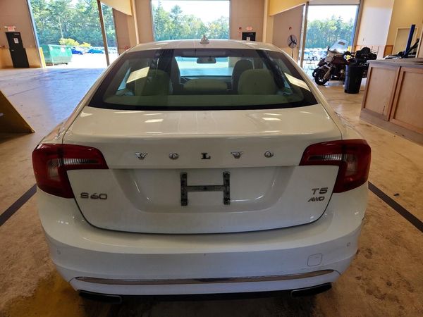 2015 VOLVO S60 Premier (non R design) — DIRR