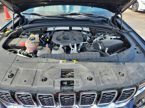 2024 JEEP GRAND CHEROKEE Limited 4XE — Engine bay