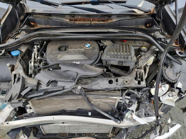 2018 BMW X1 xDrive28i — Engine bay
