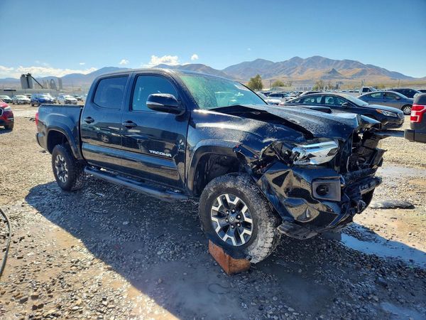 2017 TOYOTA TACOMA — Passenger 3/4