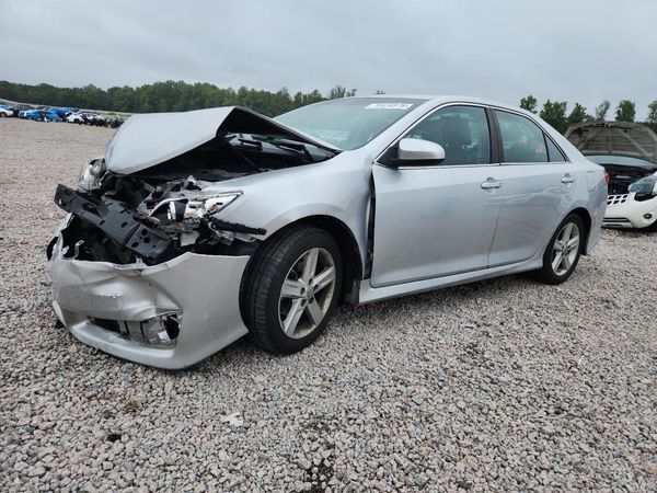 2014 TOYOTA CAMRY — DSFA — Front 3/4