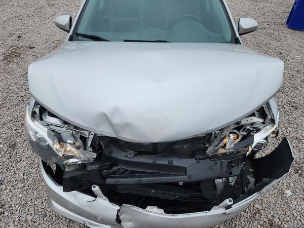 2014 TOYOTA CAMRY — Engine bay
