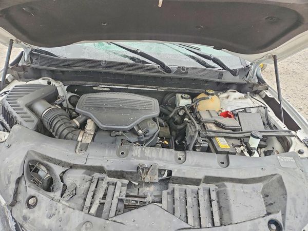 2020 CHEVROLET BLAZER RS — Engine bay
