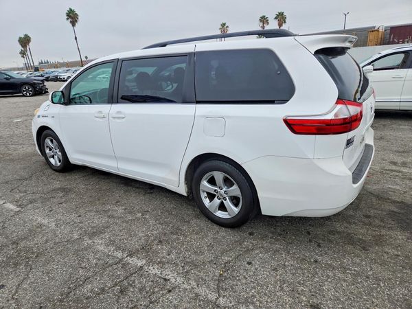 2015 TOYOTA SIENNA — DSRA
