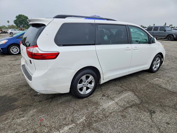 2015 TOYOTA SIENNA — PSRA