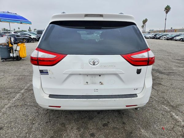 2015 TOYOTA SIENNA — DIRR