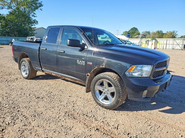 2016 RAM 1500 ST — Passenger 3/4