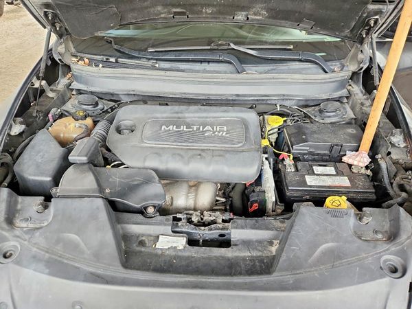 2015 JEEP CHEROKEE Latitude — Engine bay