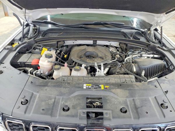 2024 JEEP GRAND CHEROKEE Limited 4XE — Engine bay