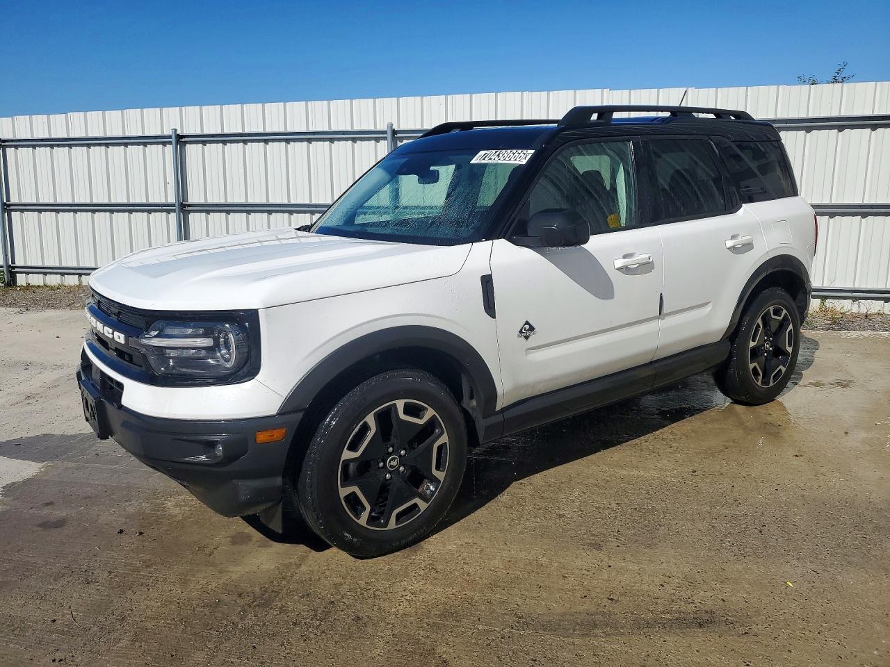 2023 FORD BRONCO SPORT Outer Banks — Front 3/4
