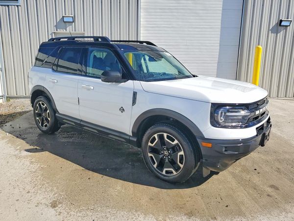 2023 FORD BRONCO SPORT Outer Banks — Passenger 3/4