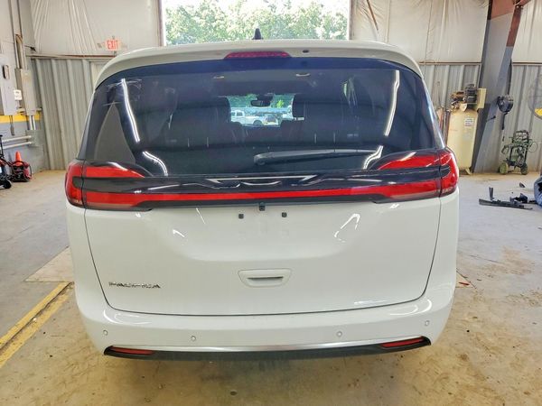 2027 CHRYSLER PACIFICA Select — DIRR