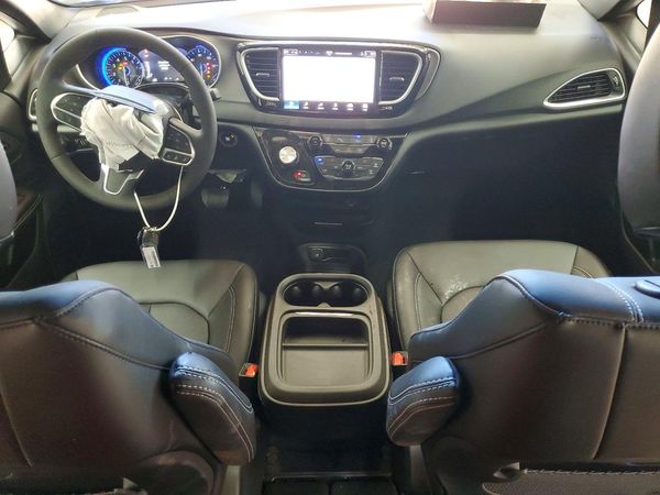2027 CHRYSLER PACIFICA Select — CKPT