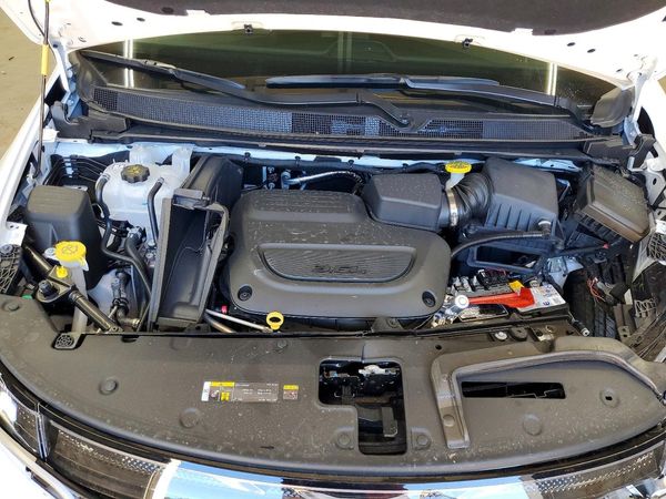 2027 CHRYSLER PACIFICA Select — Engine bay