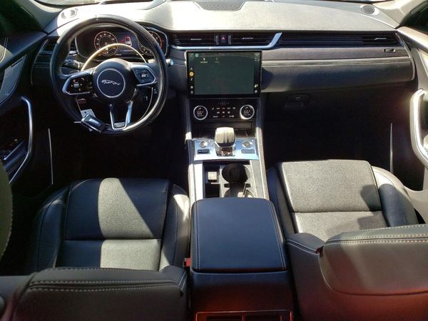 2024 JAGUAR F-PACE P400 R-Dynamic S — CKPT