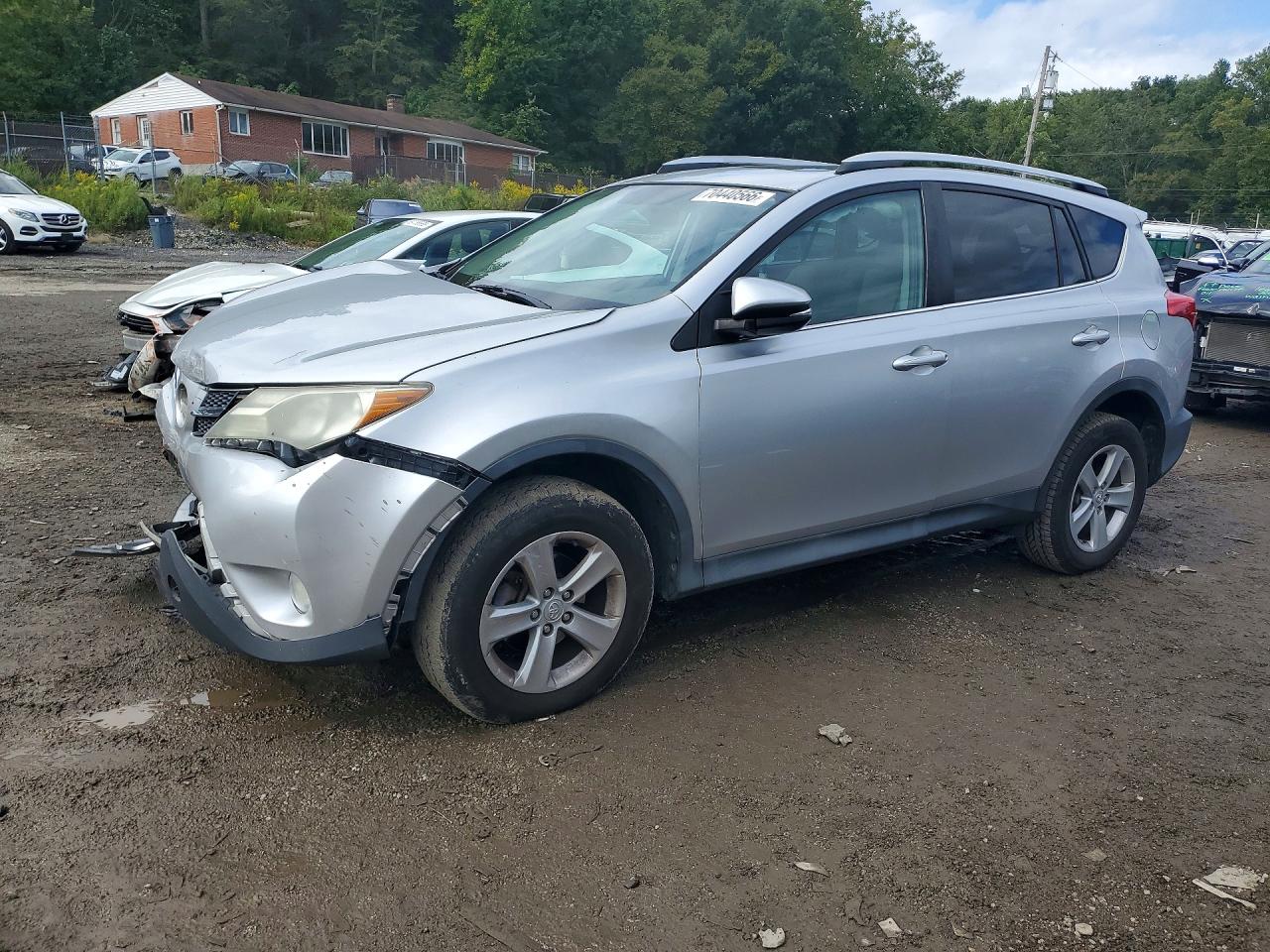 2014 TOYOTA RAV4 Sports — Front 3/4