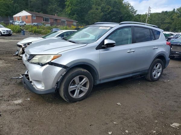 2014 TOYOTA RAV4 Sports — Front 3/4