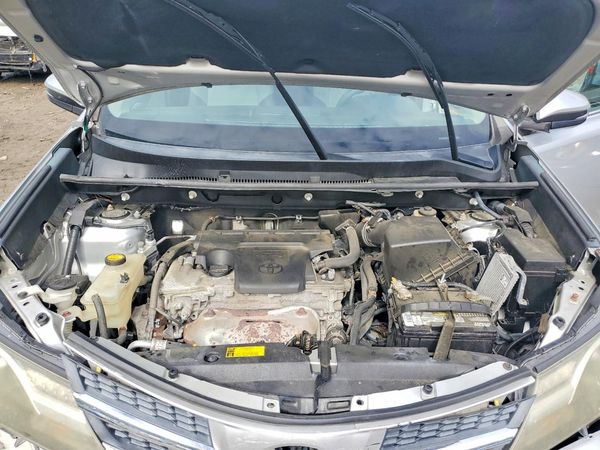 2014 TOYOTA RAV4 Sports — Engine bay