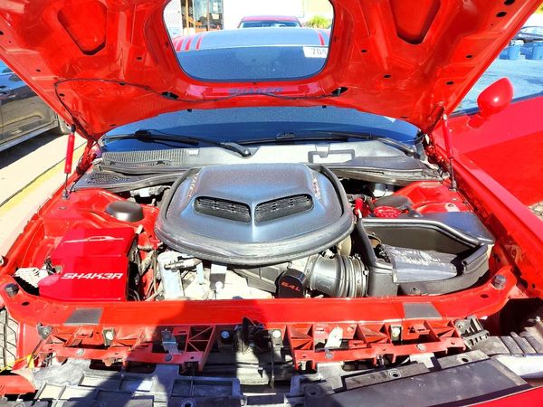 2016 DODGE CHALLENGER R/T SCAT Pack — Engine bay