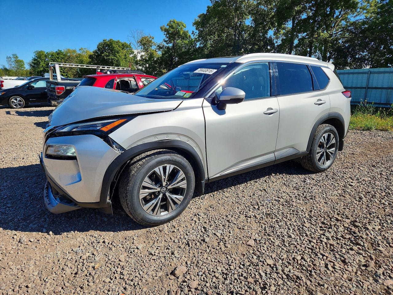 2021 NISSAN ROGUE SV — Front 3/4